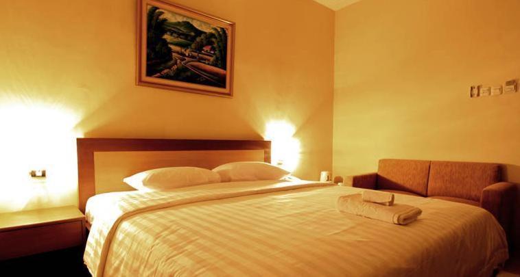 Hotel Marina Ambon Habitación foto